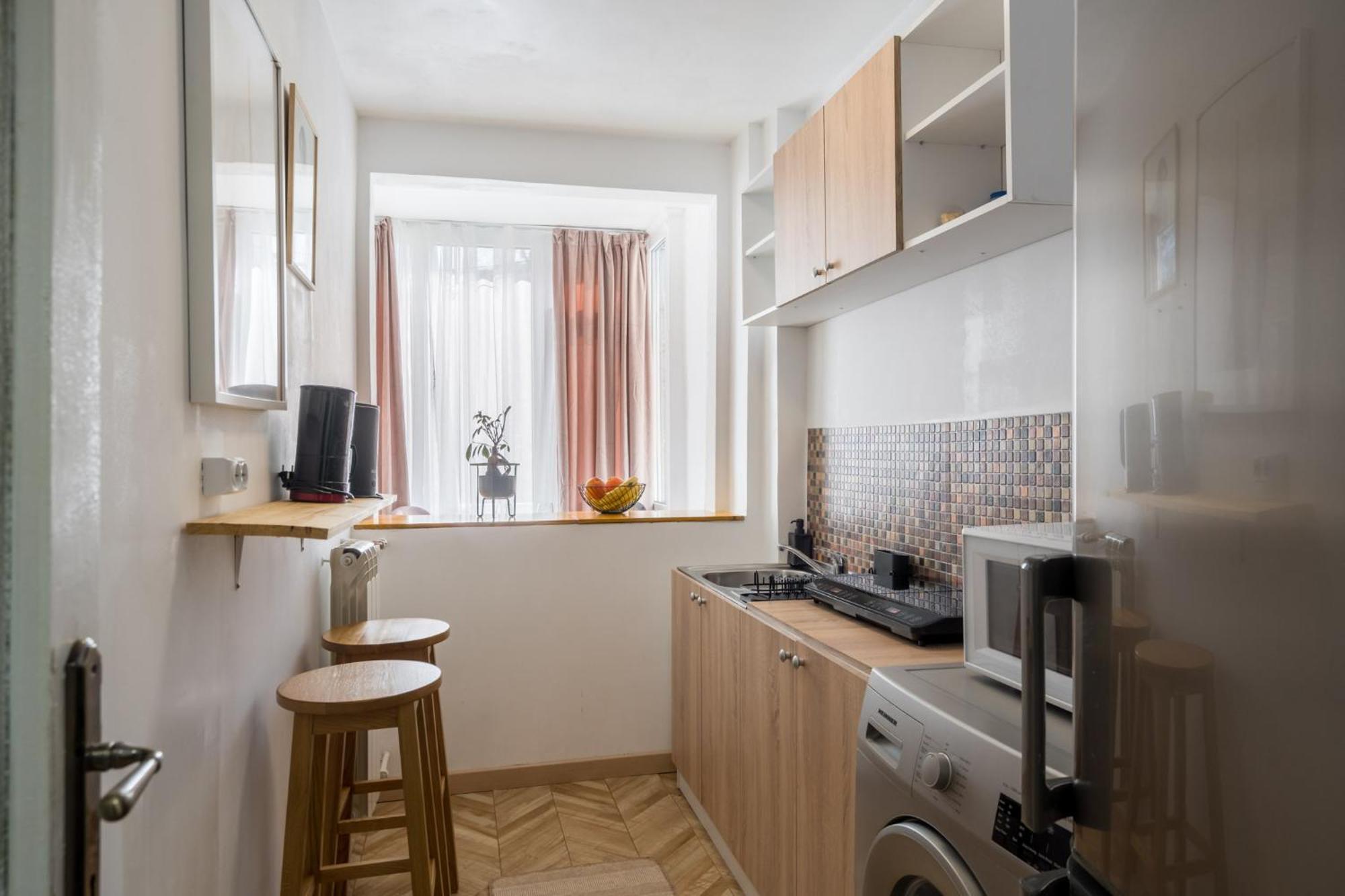 Downtown Location - Amazing Terrace Apartment Bucharest
