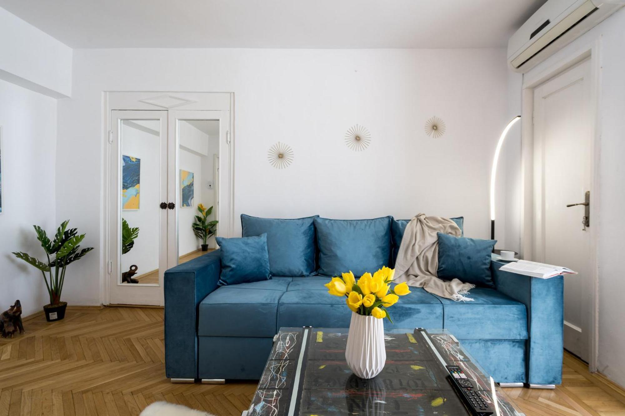 Downtown Location - Amazing Terrace Apartment *